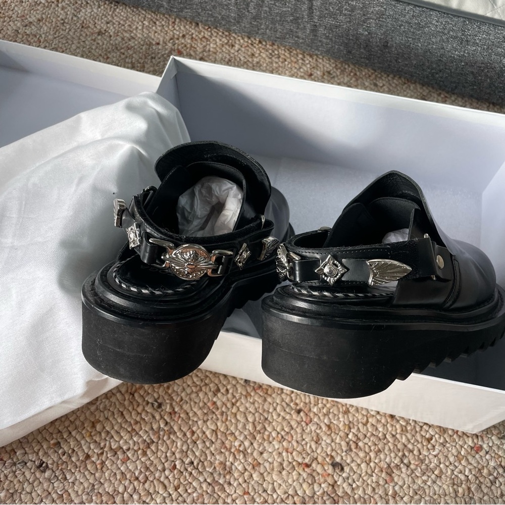 Chunky Platform Clogs - Picture 4 of 5
